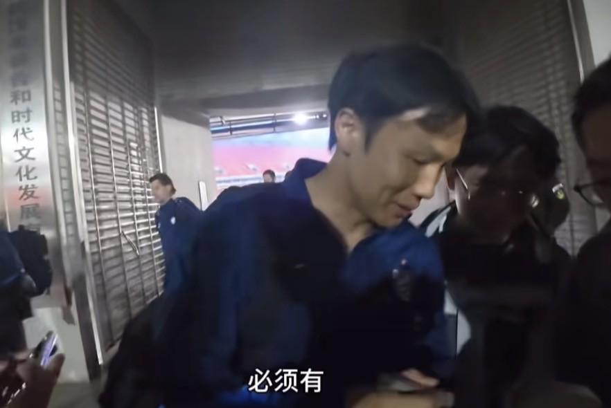 有没有信心下赛季带三镇队重返中超?邓卓翔:必须有
